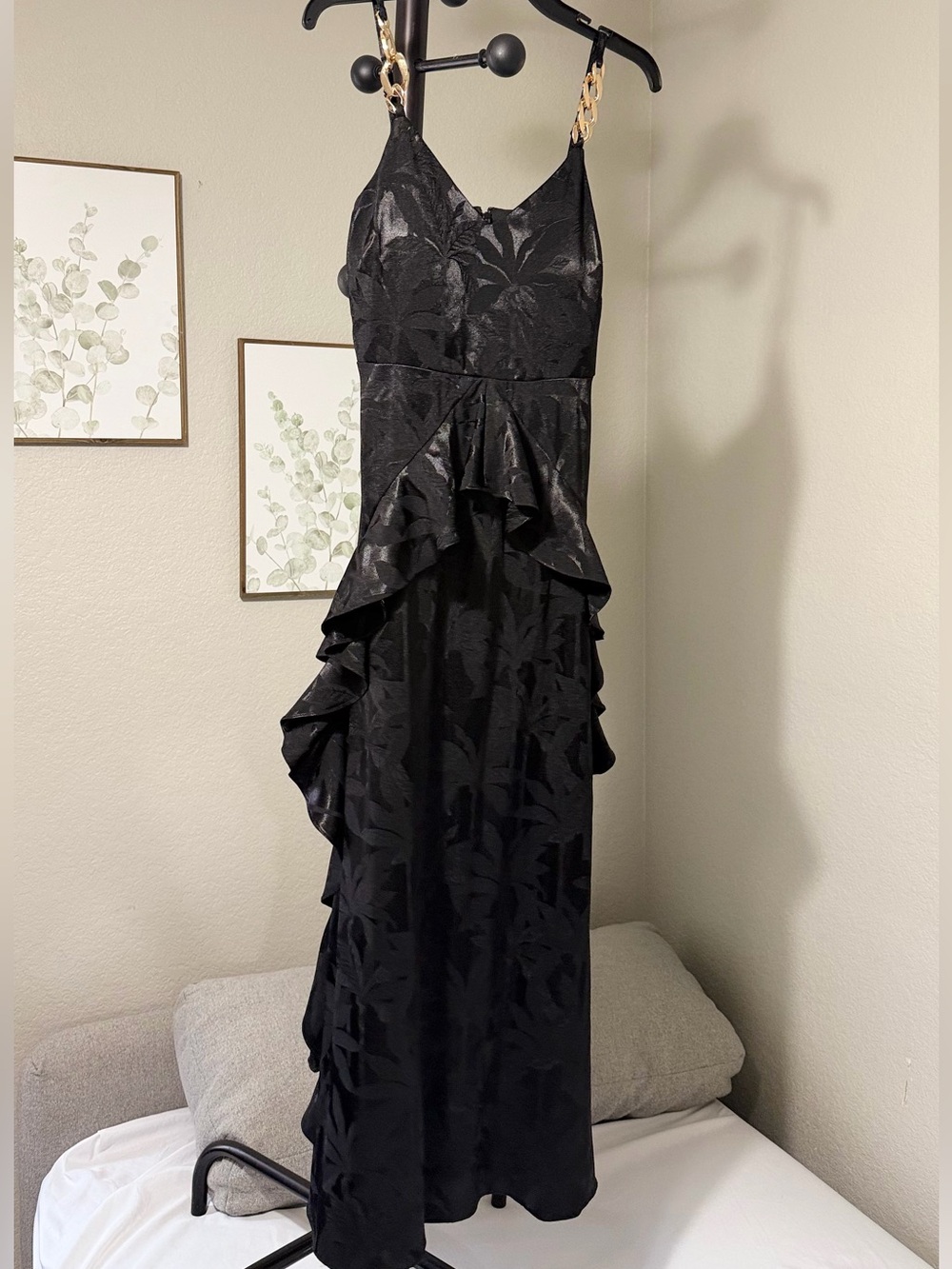 Black Strapless V-Neck Ruffle Midi Dress with Gold Chain Straps - Picture 5 of 9